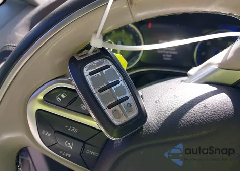 2017 Chrysler Pacifica Limited из США, поврежденный, VIN 2C4RC1GG6HR650699